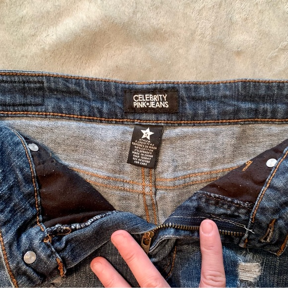 Celebrity Pink denim shorts - Picture 2 of 3